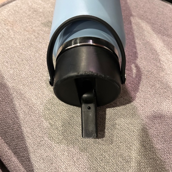 Hydro Flask 40 oz Reusable Waterbottle - Picture 6 of 6